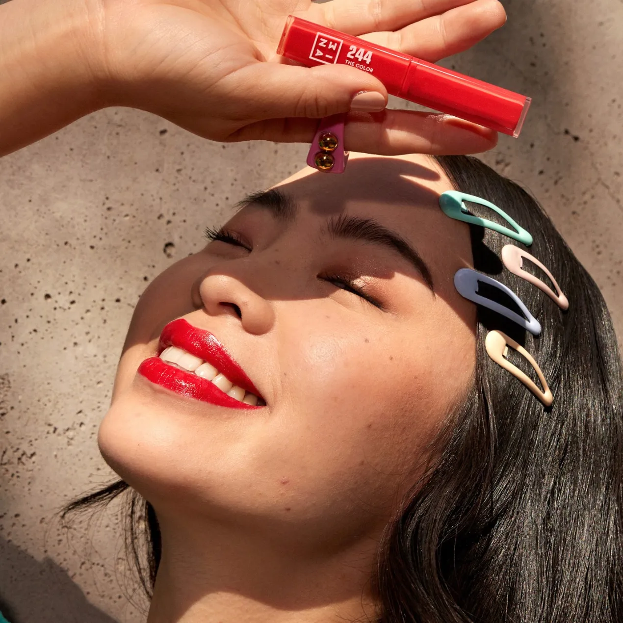 The Color Lip Glow