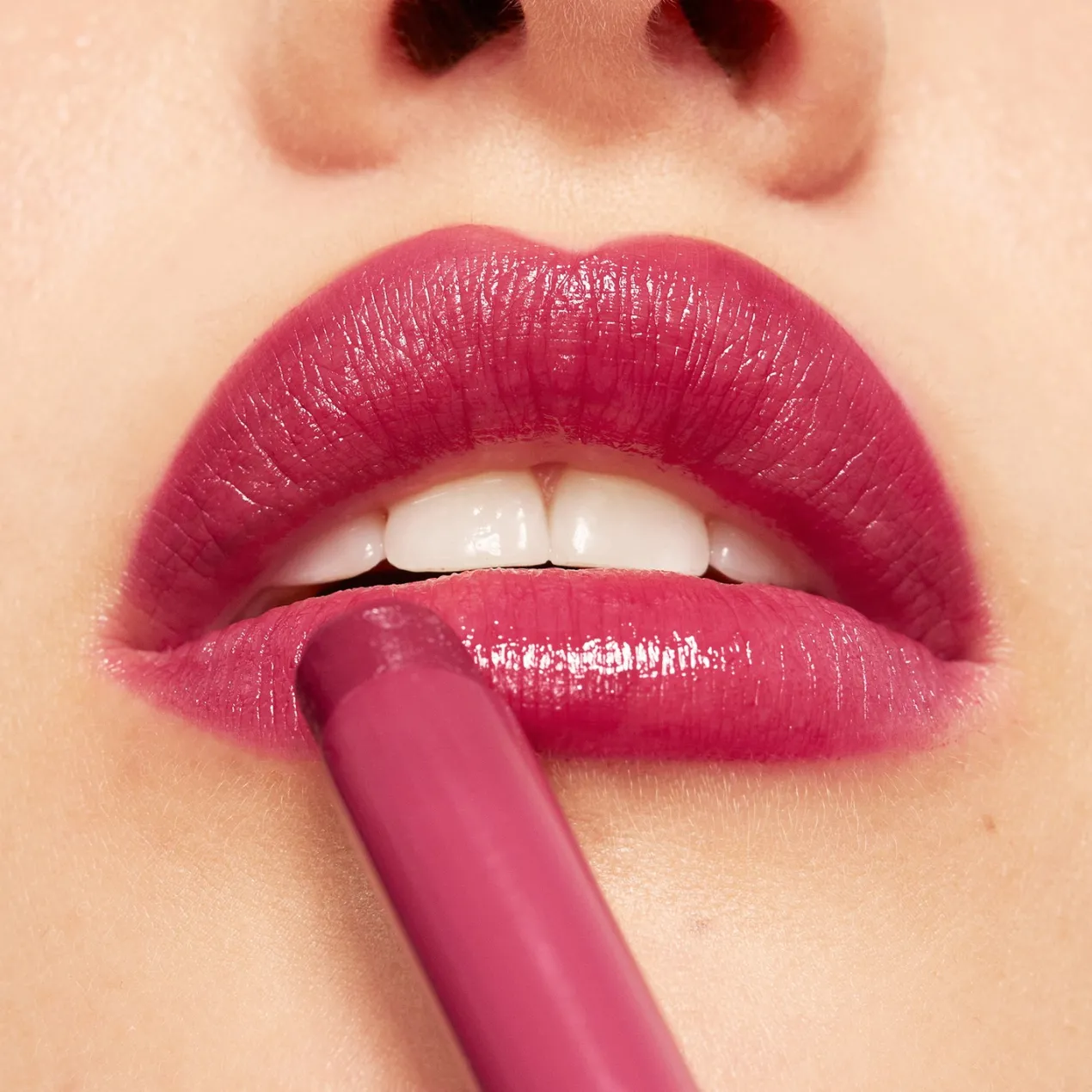 The Color Lip Glow