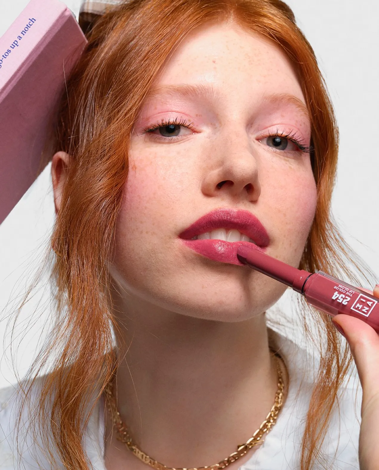 The Color Lip Glow