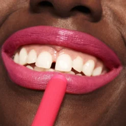 The Color Lip Glow