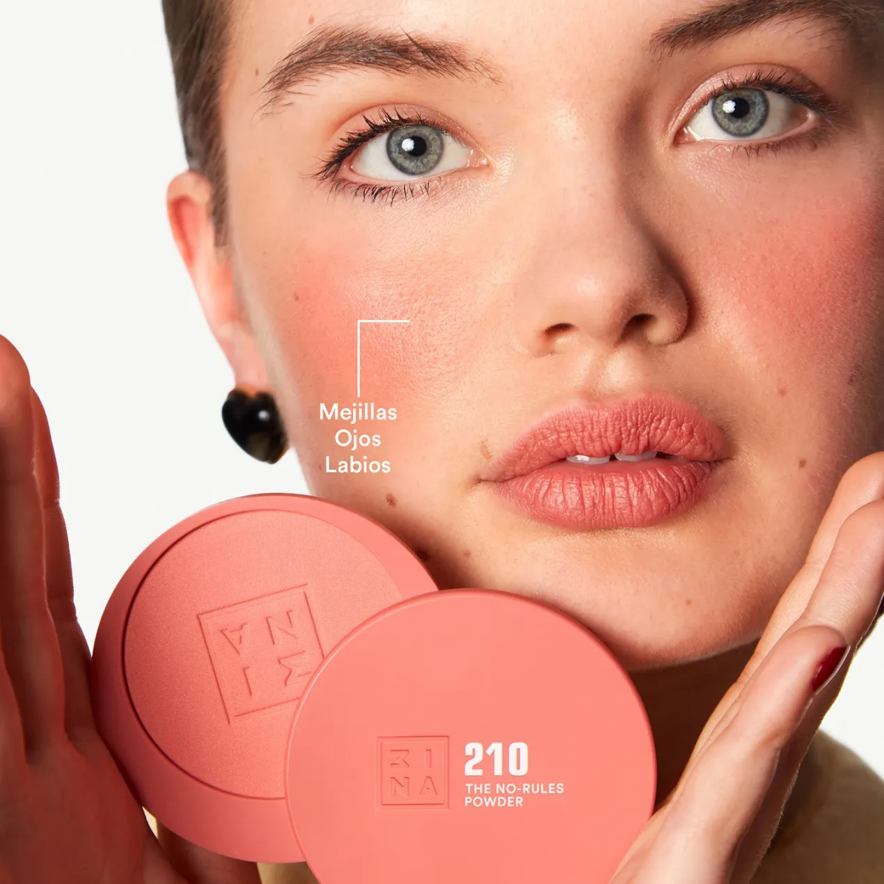 The No-Rules Powder Polvo Compacto