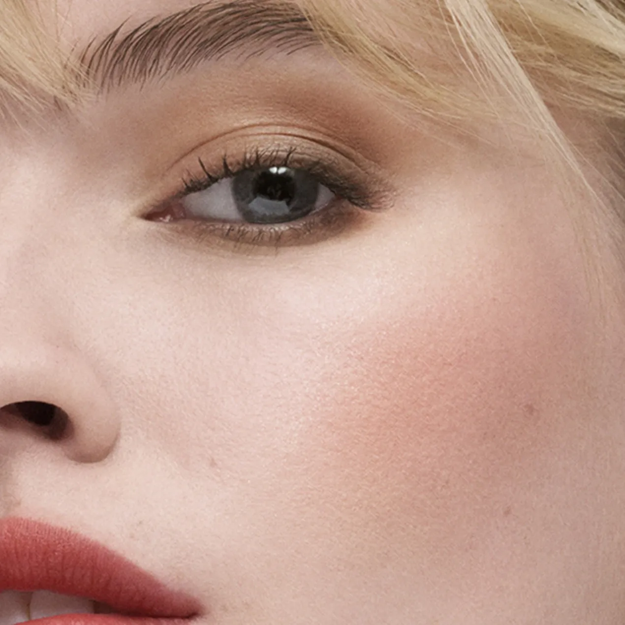 The Sculpting Blush Colorete en Polvo